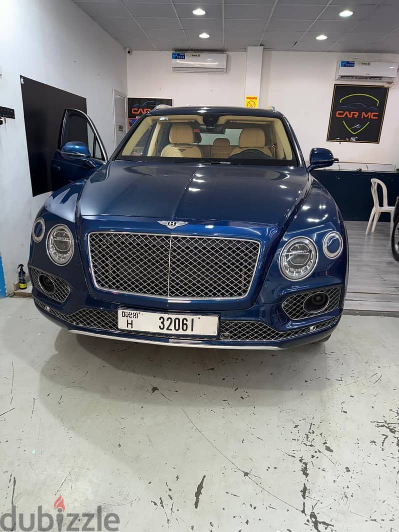 بنتلى بنتايجا 2017 / 2017 Bentley Bentayga