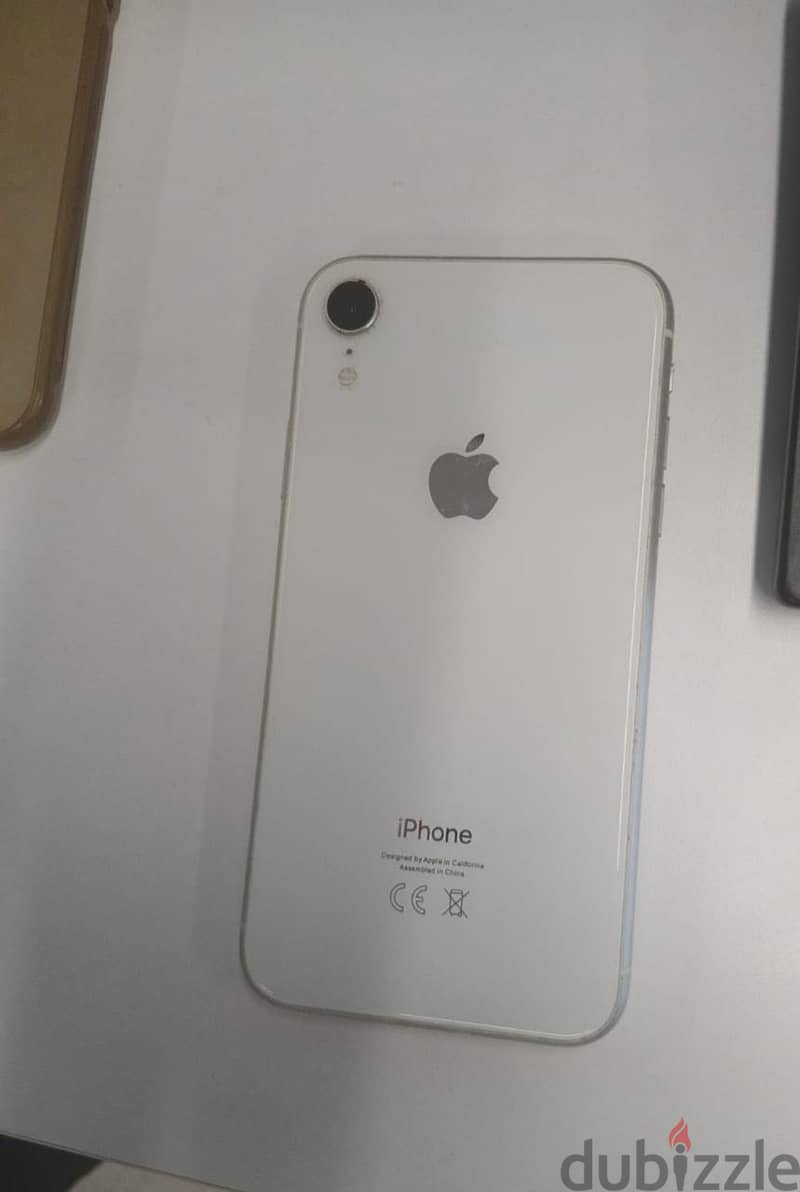 Apple - iPhone XR 4