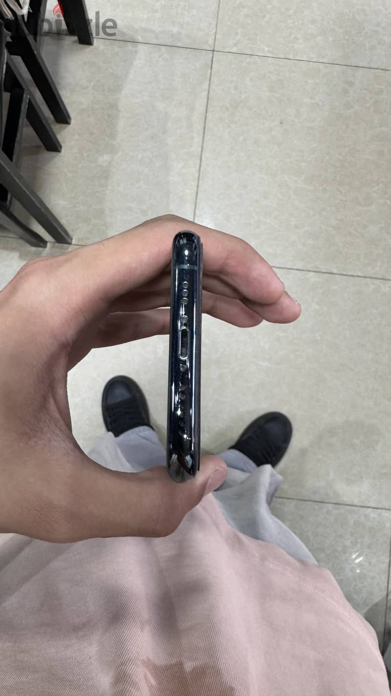 Apple - iPhone 11 Pro 2