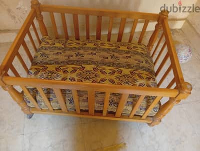سرير اطفال