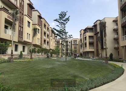 180 sqm apartment with an 84 sqm garden for sale in the Green 5 compound, 6th of October City.