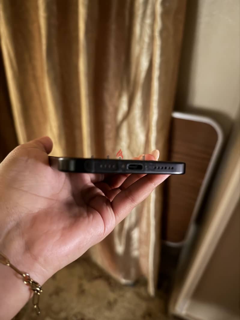 Apple - iPhone 16 Plus 4