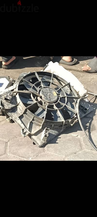 قميص مروحة مع قربة مياه اكسنت RB