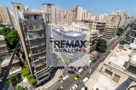 فيلا تريبليكس للبيع في أرقى احياء الإسكندرية (سابا باشا - شارع ابوقير رئيسي) 1000م