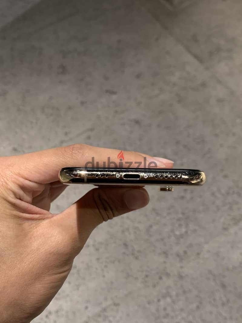 Apple - iPhone XS   256g 7