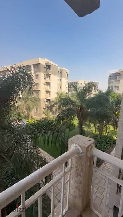 Apartment for sale in Madinaty, 116 meters, B10, close to services and All Seasons Park.