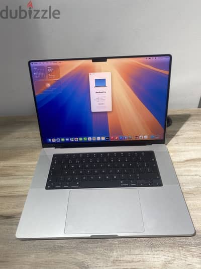 MacBook Pro m4 max 16 inch. Ram 36-1 tera