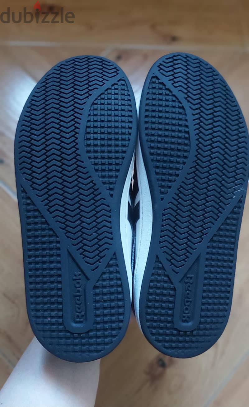 Reebook sneaker Original size 34 3