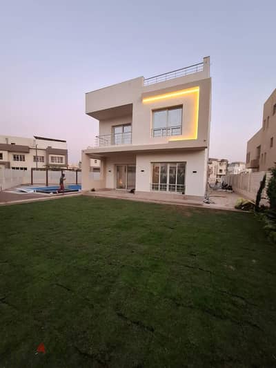 استاند الون كورنر