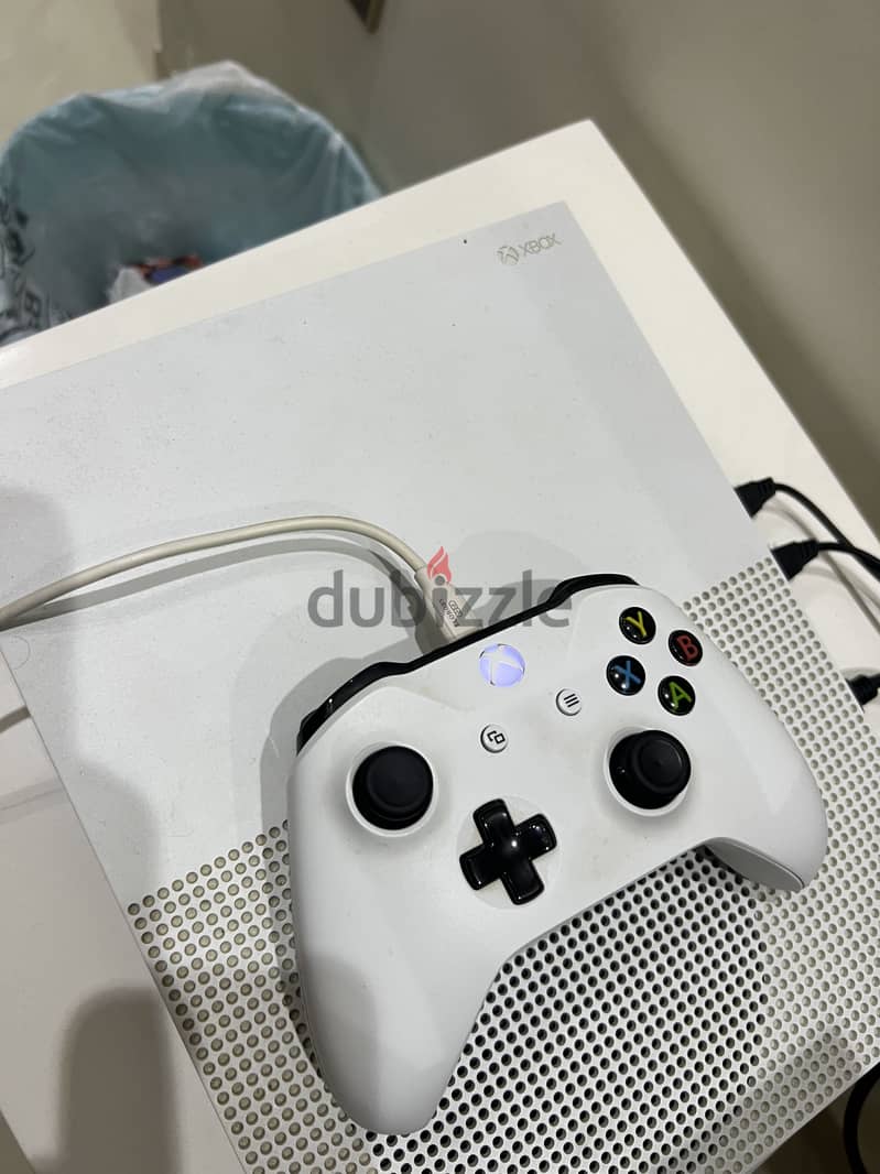 Xbox one s 3