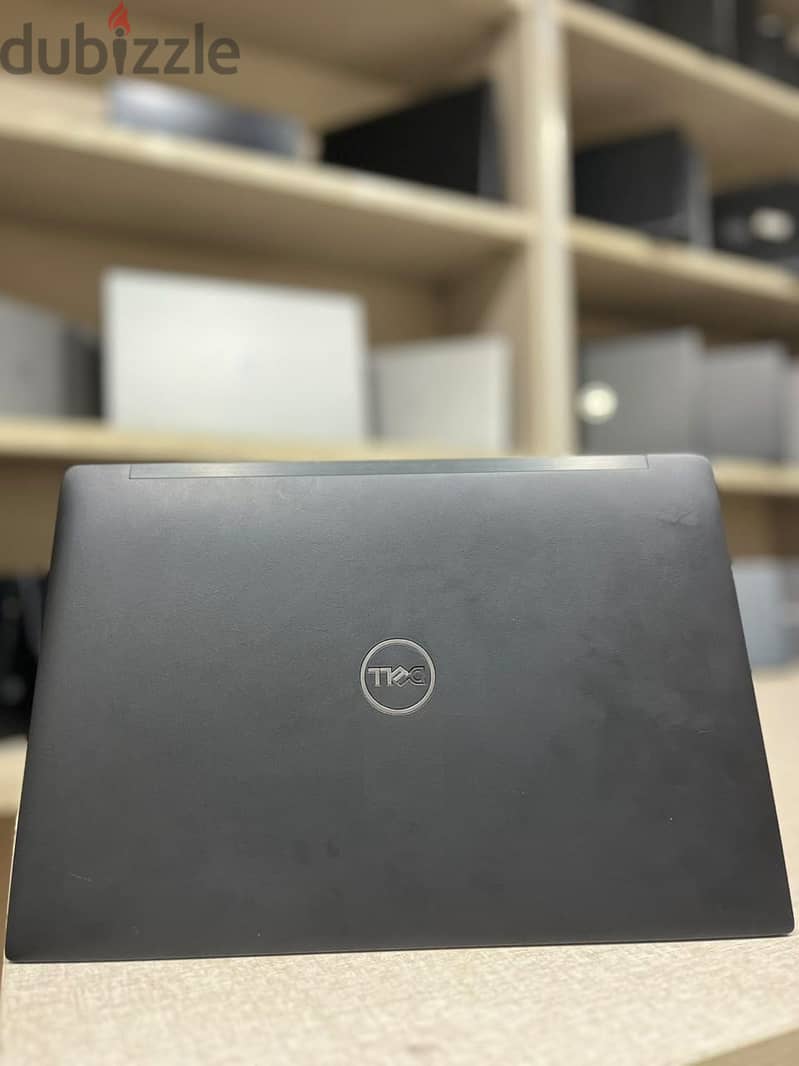 Dell Latitude 7390 1