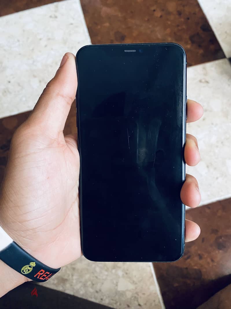 Apple - iPhone 11 Pro Max 2