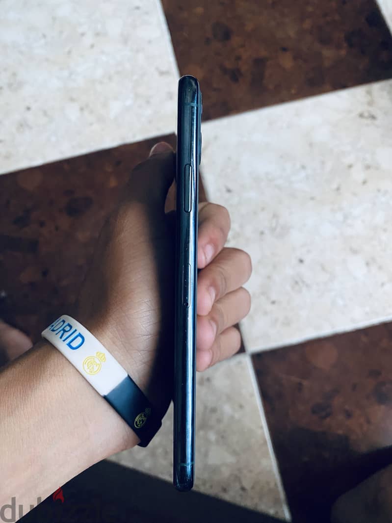 Apple - iPhone 11 Pro Max 3