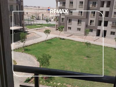 Super Lux Apartment for Rent in Cairo University Compound , First Occupancy , Tourist Walkway View