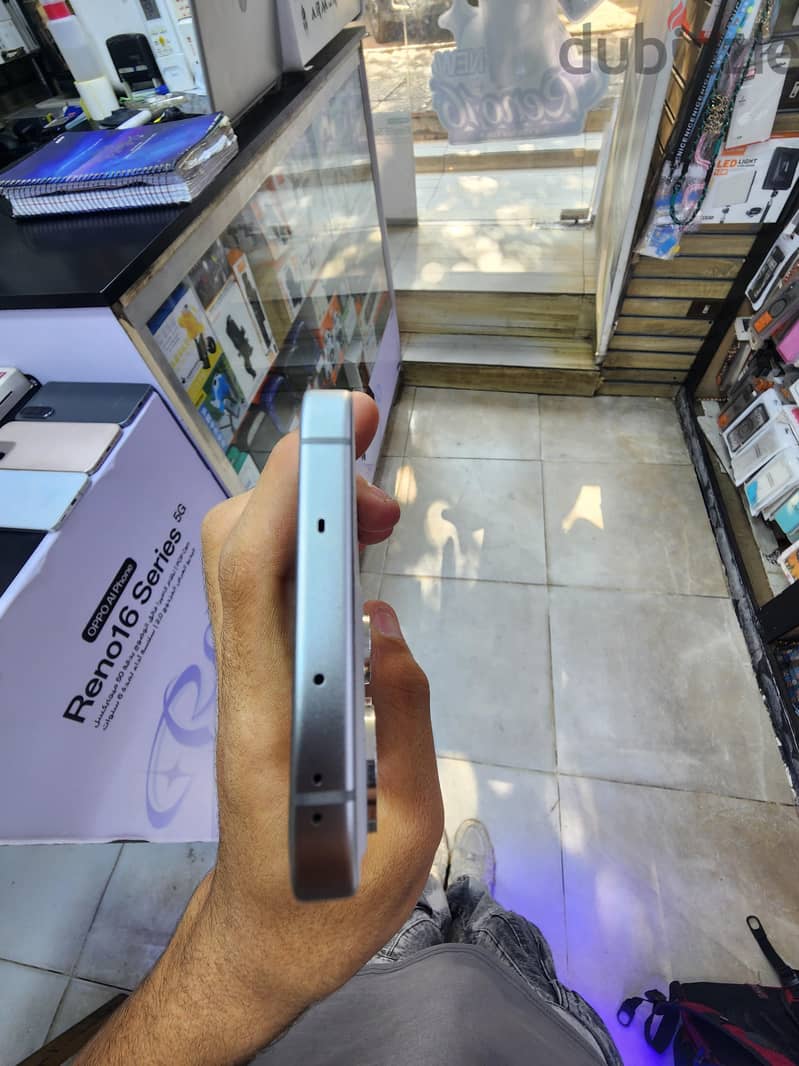 OPPO Reno 15 2