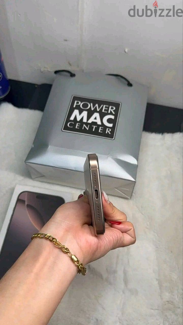 Apple - iPhone 16 Pro Max 4