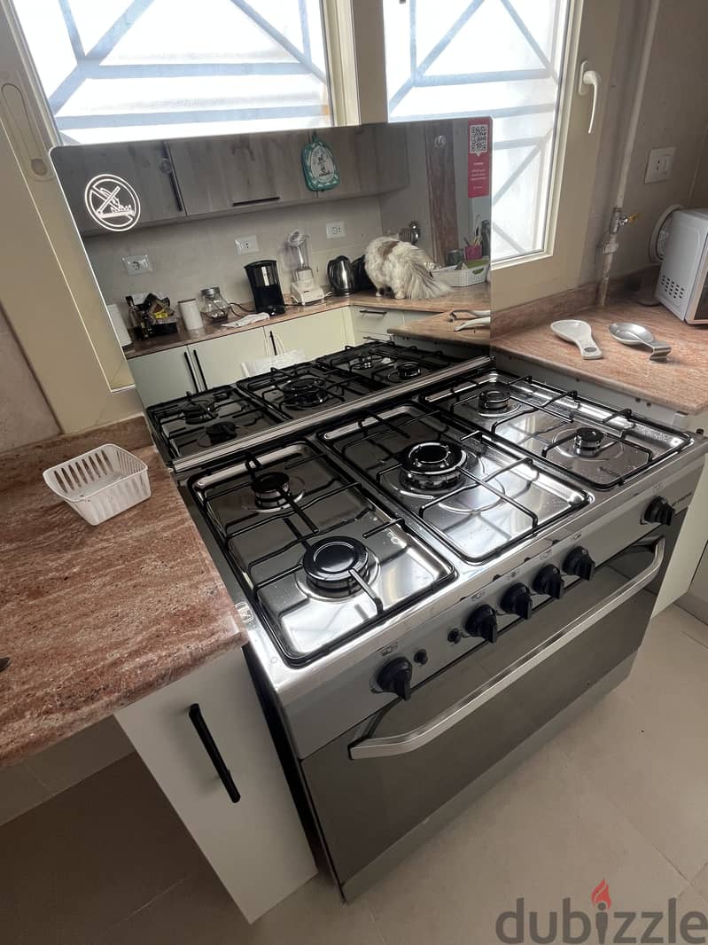 FRESH OVEN /STOVE ONLY TWO WEEKS OLD !!!! 4