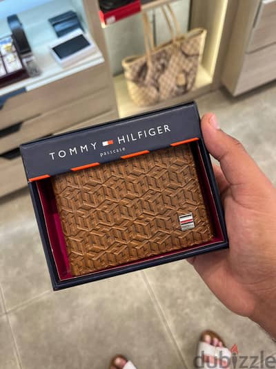 tommy Hilfiger original محافظ تومي اصلية