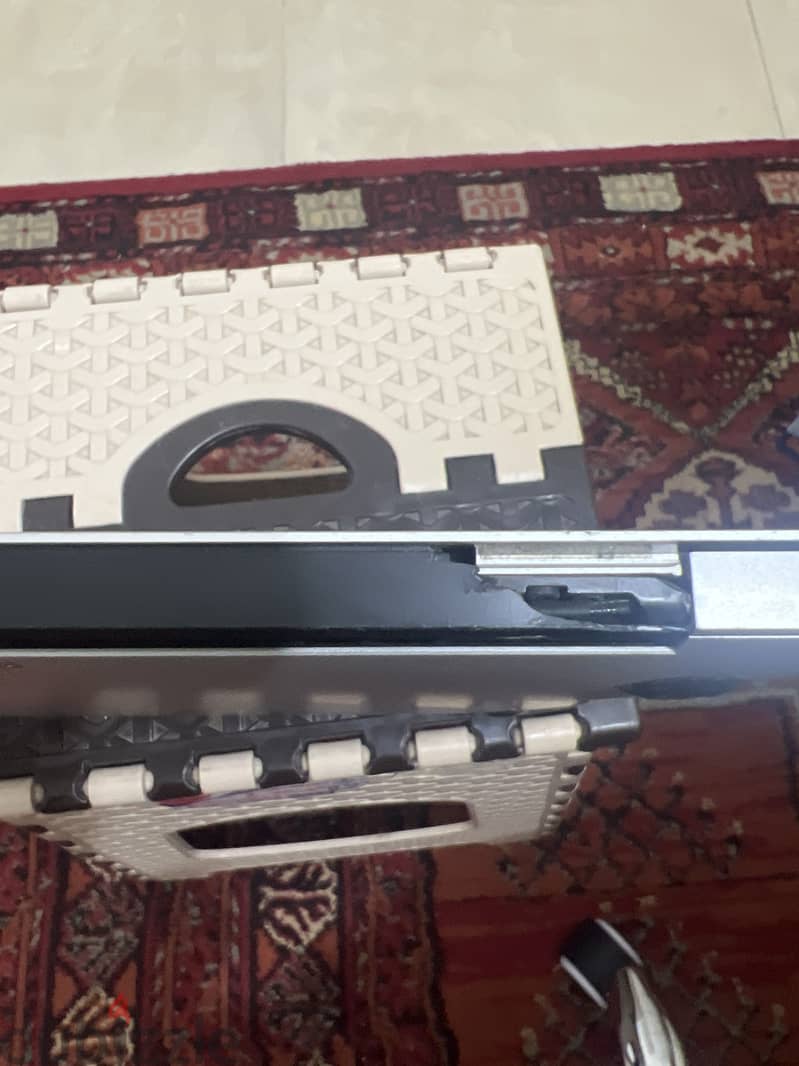 MacBook Air 2011 A1369 (EMC 2469) 3