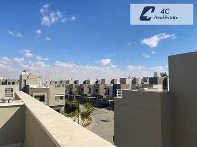 فيلا ستاند الون استلام فوري بلتقسيط - سعر لا يقارن - اوبن فيو - موقع مميز جدا - for sale in palm hills new cairo