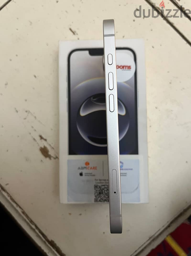Apple - iPhone 16e 8