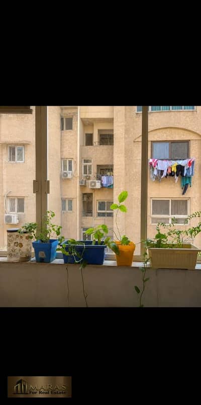 140 sqm Super Lux Apartment for Sale in Becho, Zahraa El Maadi, 3 Bedrooms, 1 Bathroom, 9th Floor with Elevator,  Electricity, Water and Gas Meters.