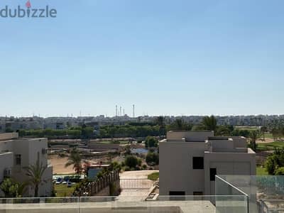 شاليه للبيع في جولف هاسيندا باي الساحل الشمالي علوي بالروف صف تاني