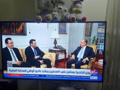 شاشه يونيور استعمال خفيف مغير طقم الليدات في الشركة