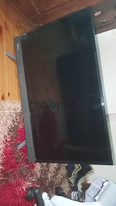 32' Toshiba FHD TV