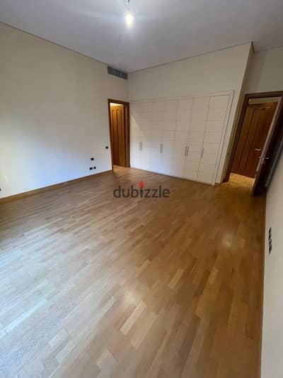 Finished Apartment ready to move in Forty west in Beverly Hills