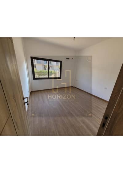 اقل سعر شقة 2نوم  بالمطبخ و التكيفات للايجار كمبوند فيفث سكوير المراسم التجمع القاهرة الجديدة Apartment rent Fifth Square Marasem