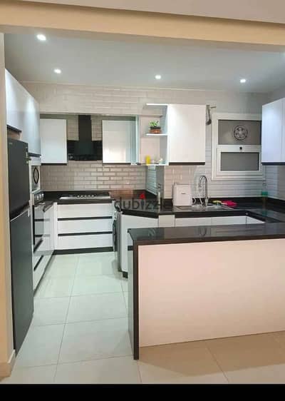 شقة للبيع في تاج سيتي Taj City بمقدم 10% فقط و بالتقسيط على 10 سنين | بحري صريح 155م 3 غرف