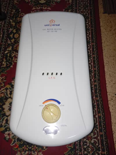 سخان يونيفرسال 10 لتر غاز