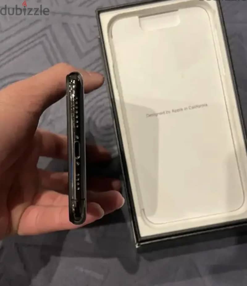 Apple - iPhone 11 Pro Max 2