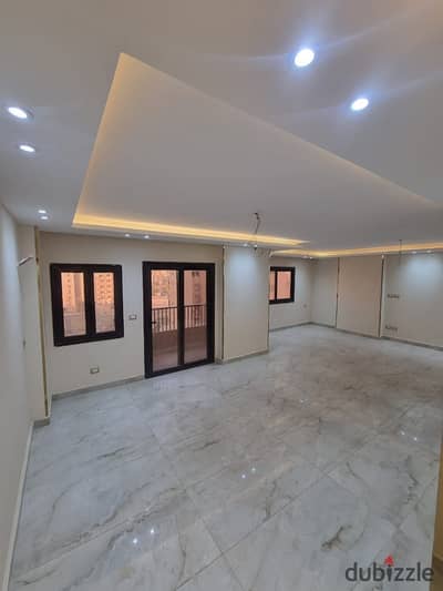 Apartment for rent in the Middle Hill, Mokattam (on the main street)