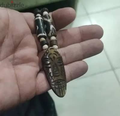 عقد افريقي وى عتيق