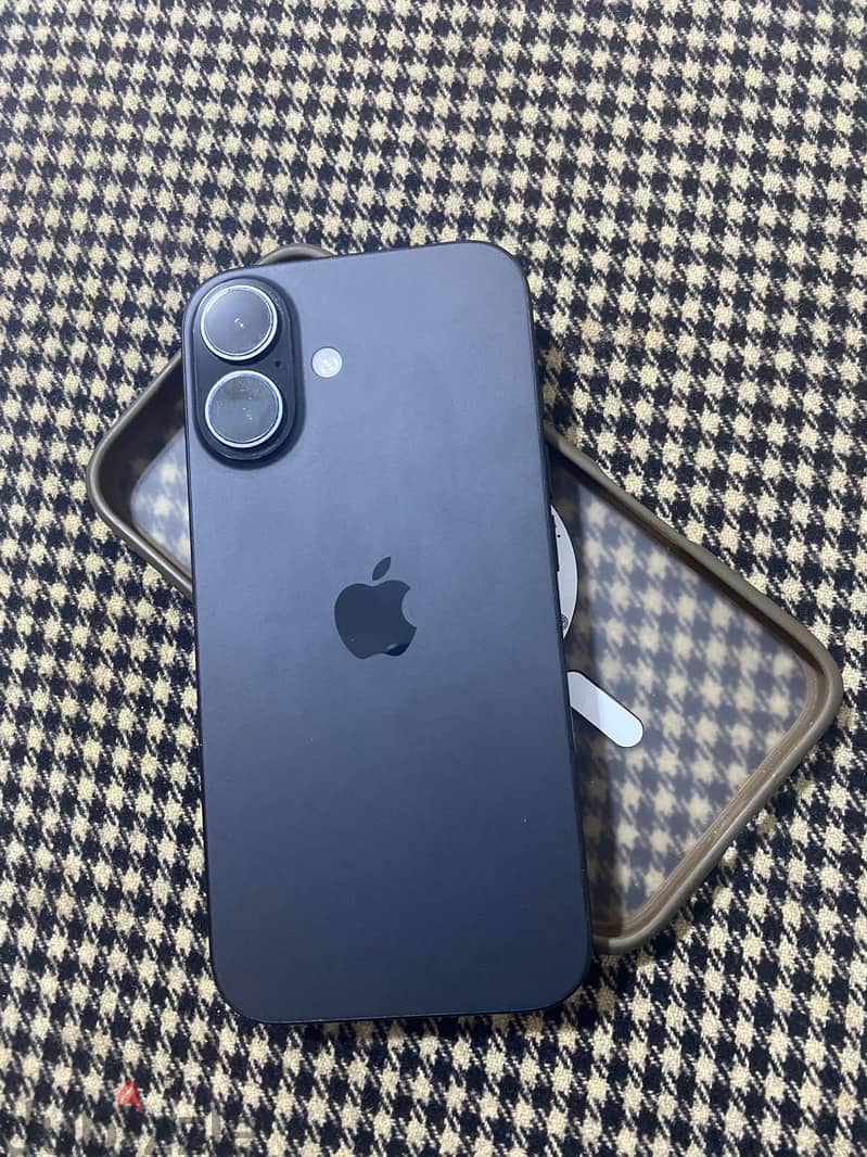 Apple - iPhone 16 2