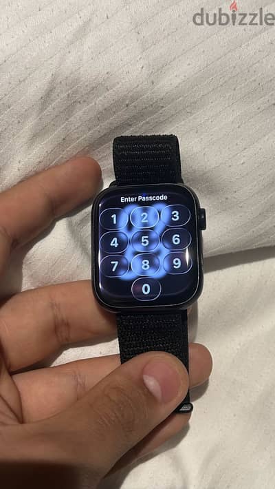 Apple watch series 9 45mm aluminum used like new with box
