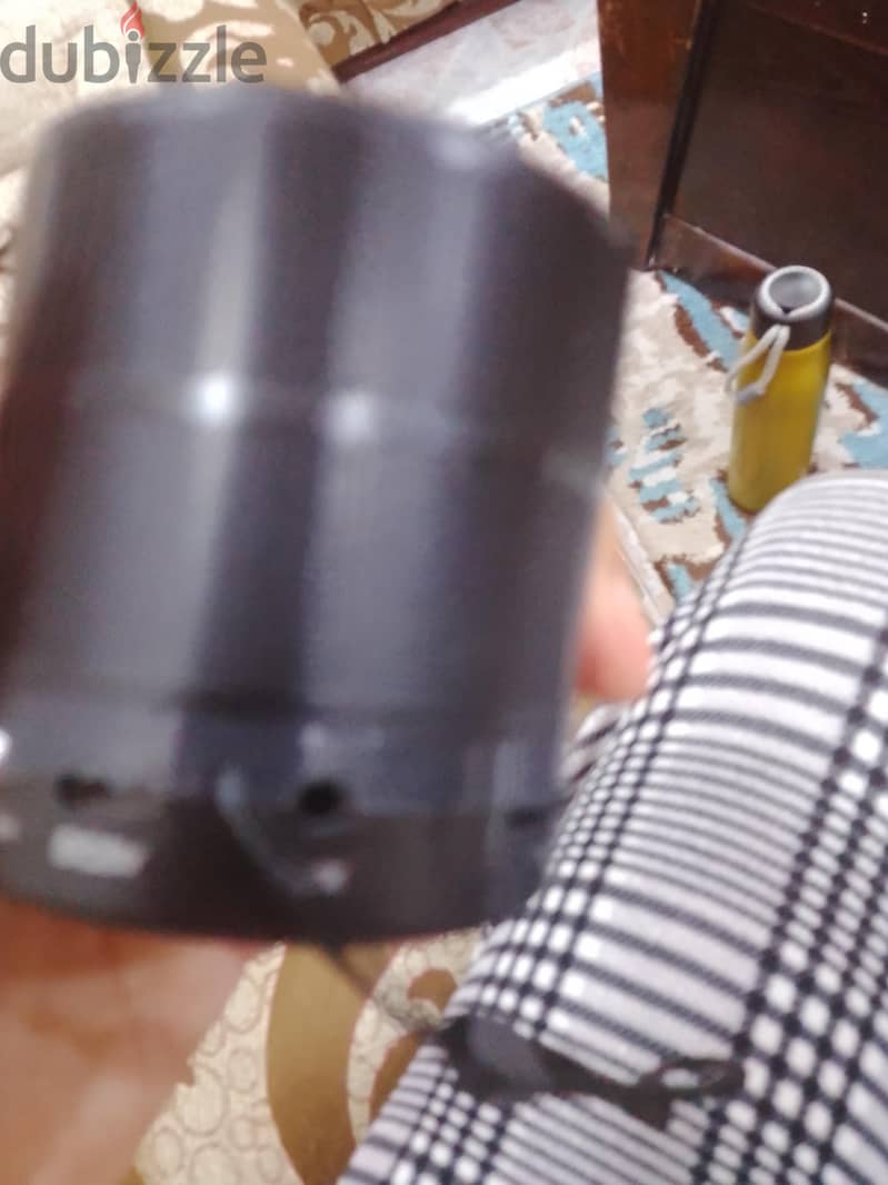 مكبر صوت 4