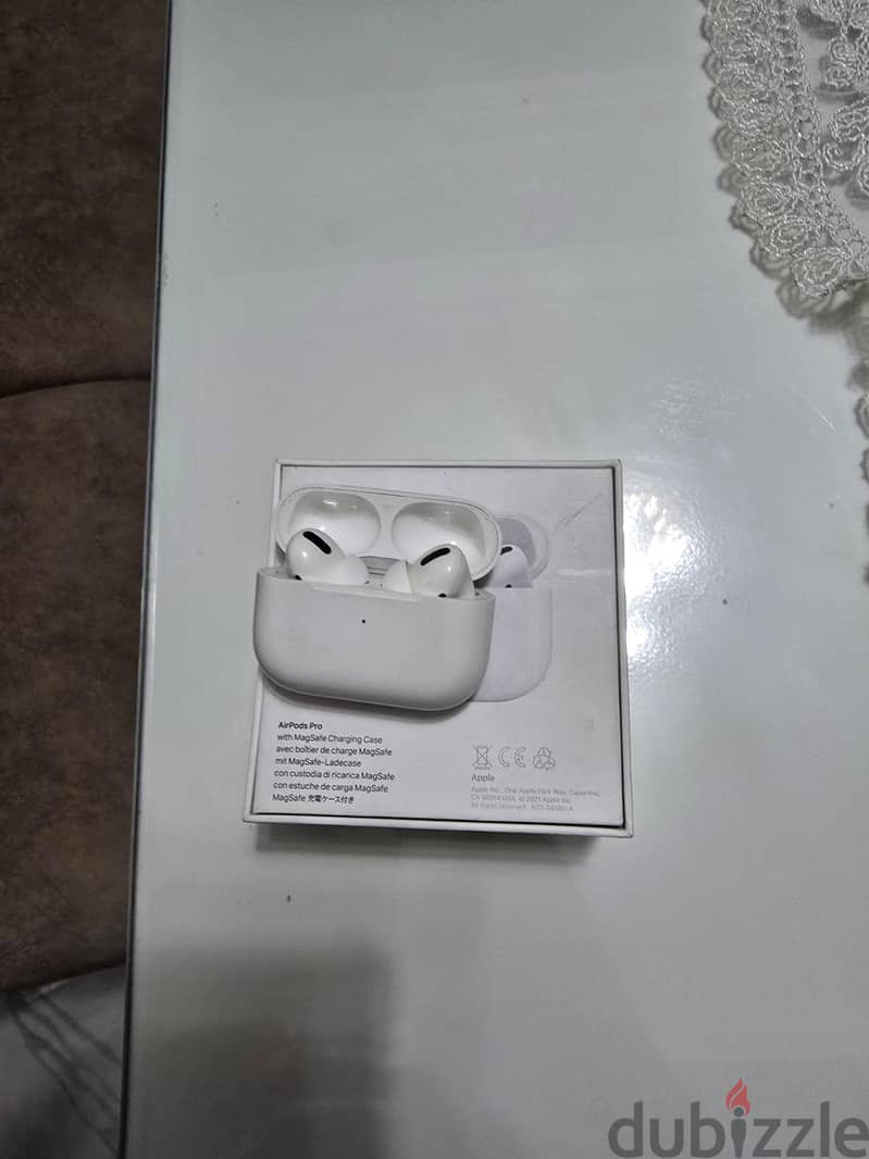 Apple Air Pods Pro 4