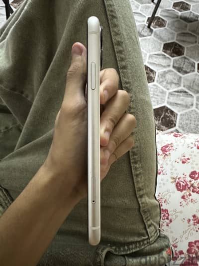 Apple - iPhone 11