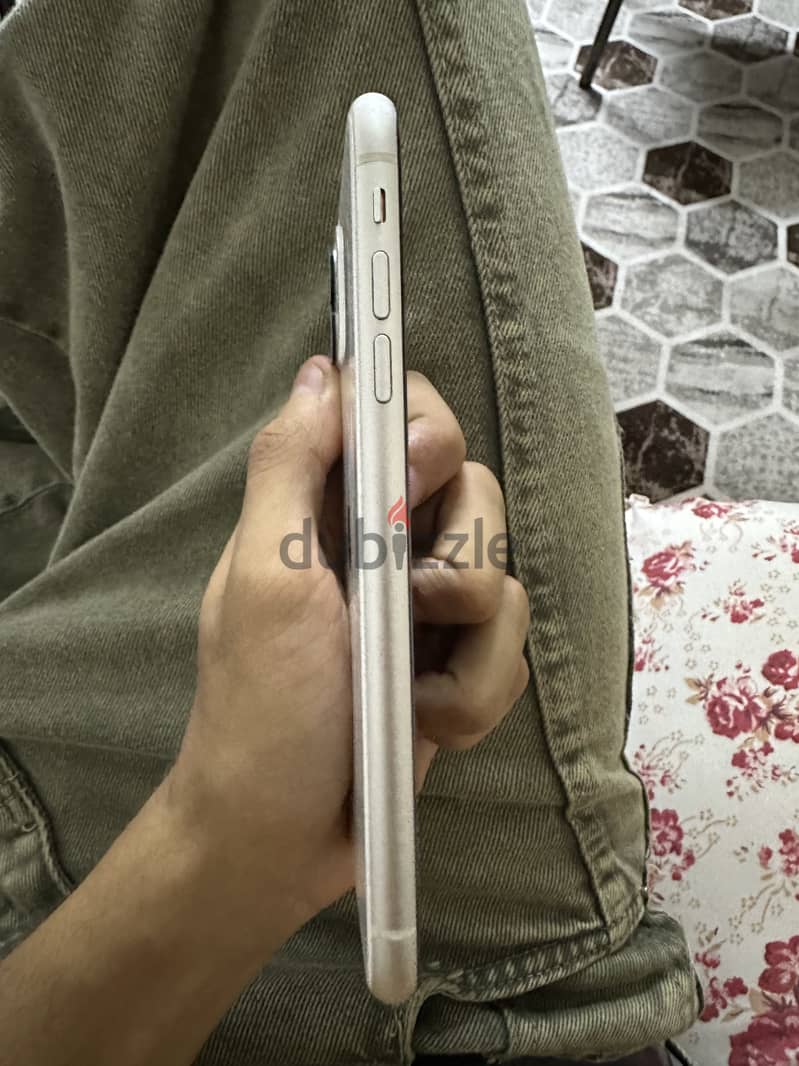Apple - iPhone 11 1