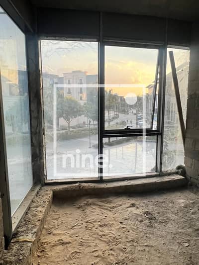 مقر إداري للإيجار في كايرو بيزنس بارك Cairo Business Park  التجمع الخامس القاهرة الجديدة New Cairo وسهولة الوصول إلى شارع التسعين الشمالي وطريق السويس