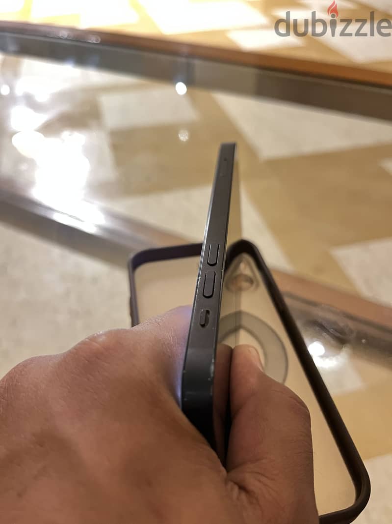 آبل - آيفون 12 3