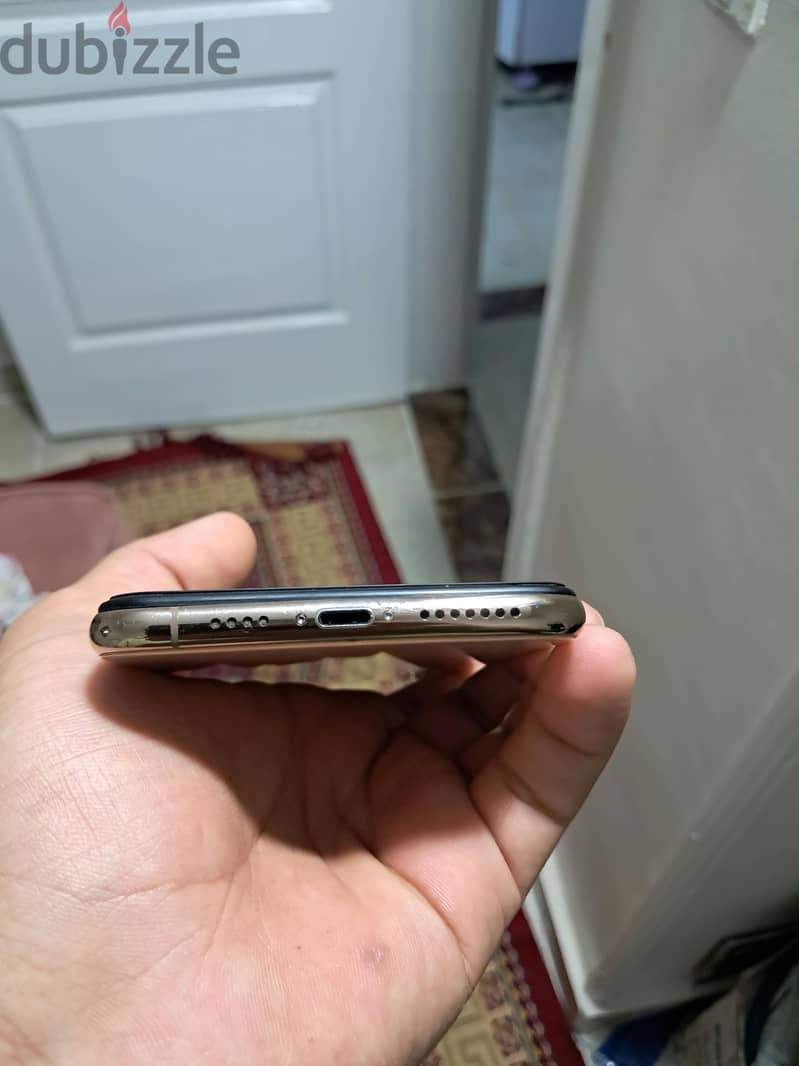 Apple - iPhone XS Max 1
