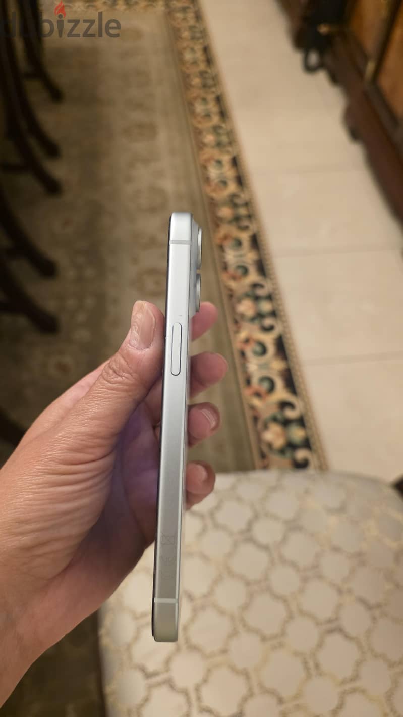 Apple - iPhone 15 2