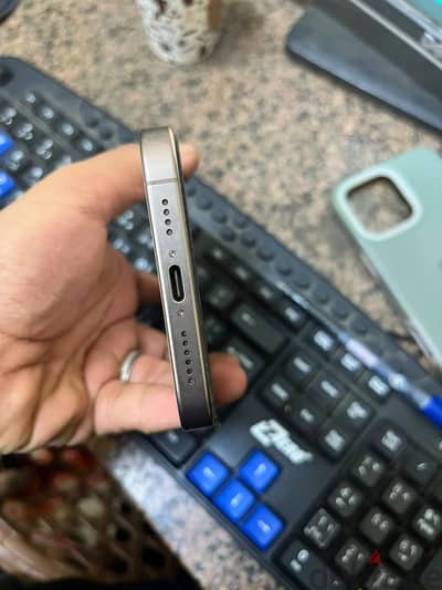 Apple - iPhone 16 Pro Max