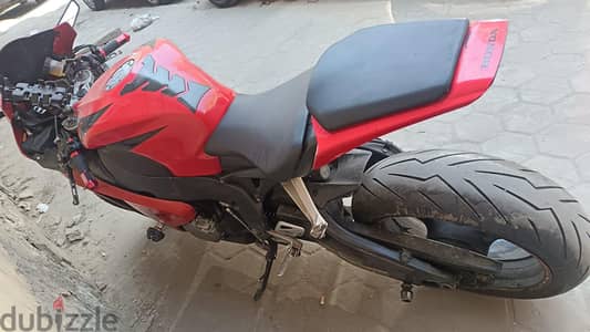 Honda 1000 cbr rr model 2008