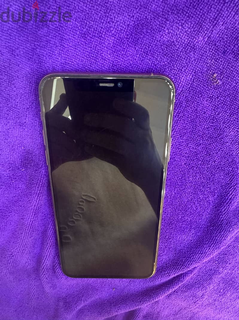 Apple - iPhone 11 Pro Max 2