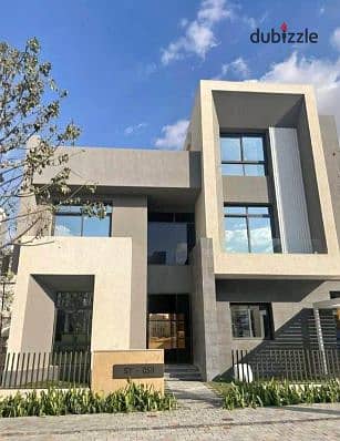 فيلا مستقلة ريسيل استلام فوري من المالك صف تاني علي الجولف في جولف فيوز بالم هيلز بالقرب من نيو جيزة